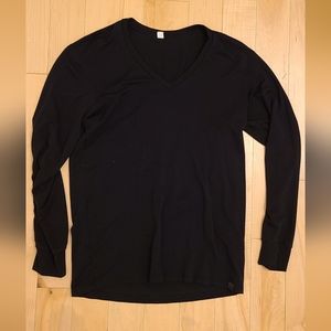 Uniqlo HEATTECH Black V-Neck Long-Sleeve T-Shirt